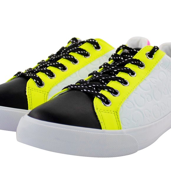 Guess Los Angeles Women's Size 9 Fashion Sneaker - Picture 1 of 13